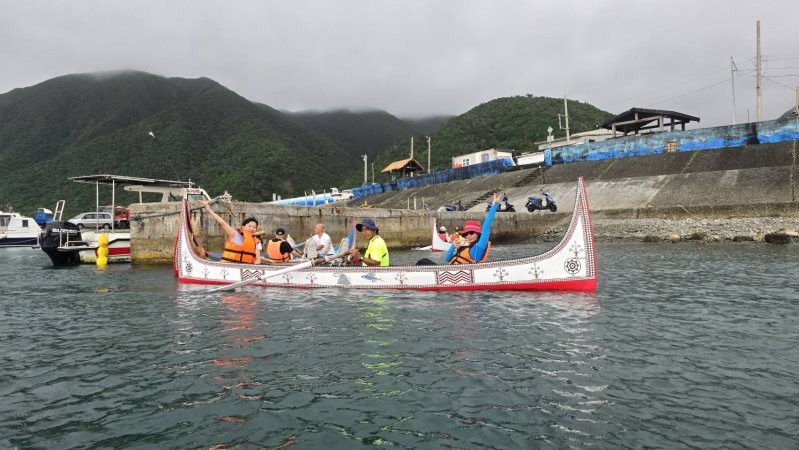 蘭嶼拼板舟體驗預約．蘭嶼文化導覽